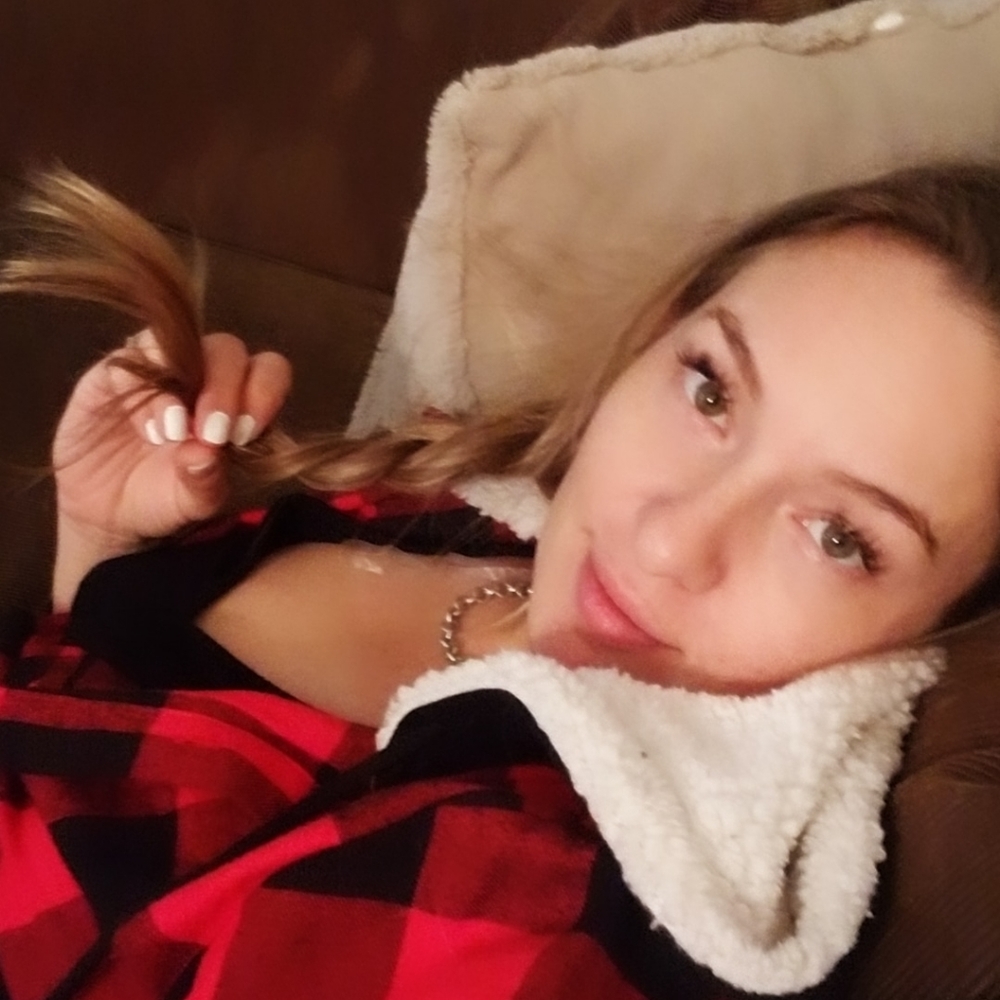 Meet your Posher, Cleo